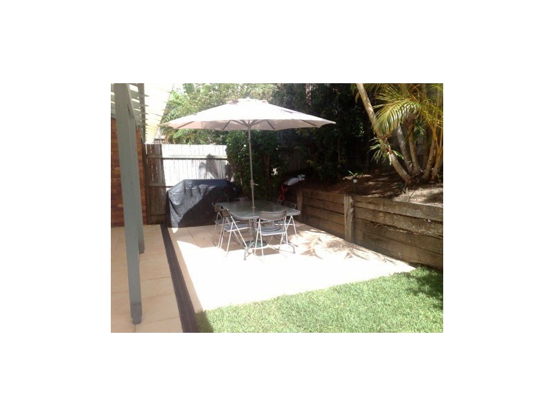 2/28 Kalinda Avenue, Mooloolaba QLD 4557