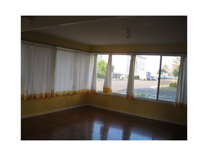 2 Kitchener Street, Golden Beach QLD 4551