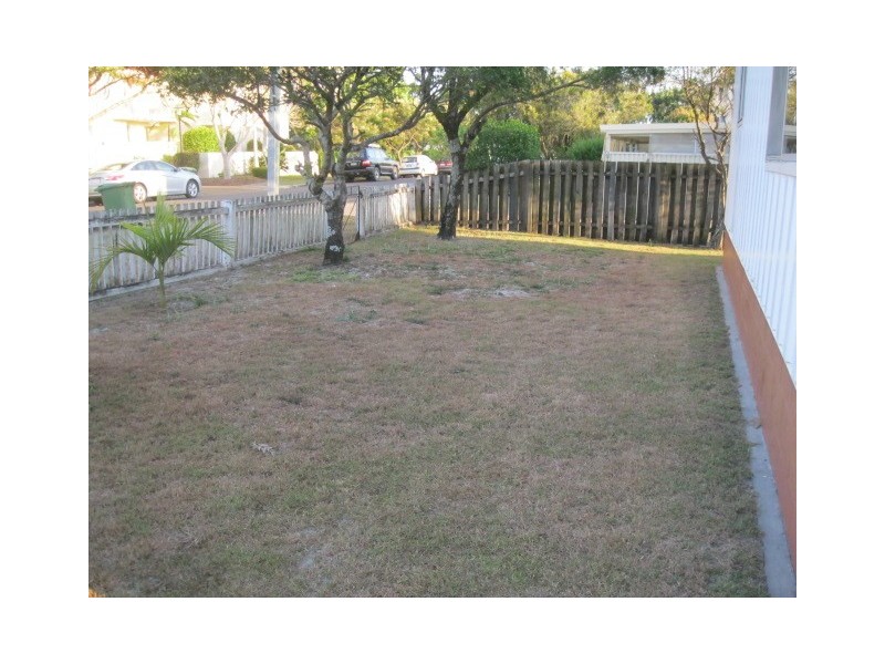 2 Kitchener Street, Golden Beach QLD 4551