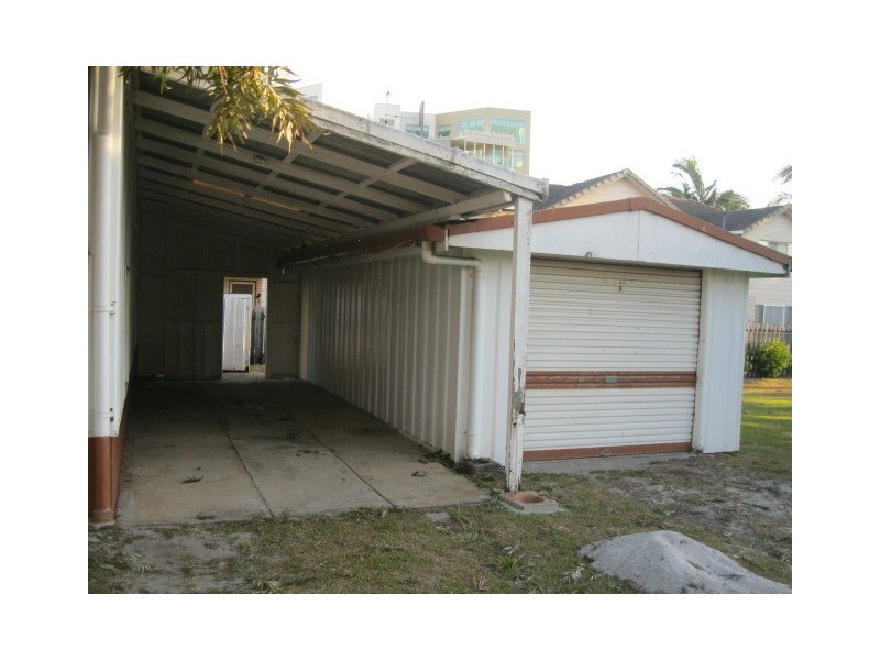 2 Kitchener Street, Golden Beach QLD 4551