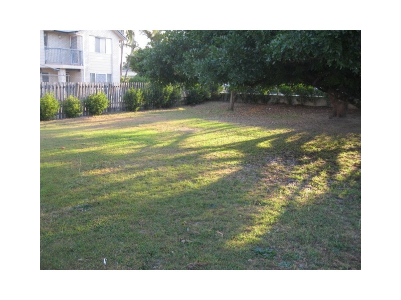 2 Kitchener Street, Golden Beach QLD 4551