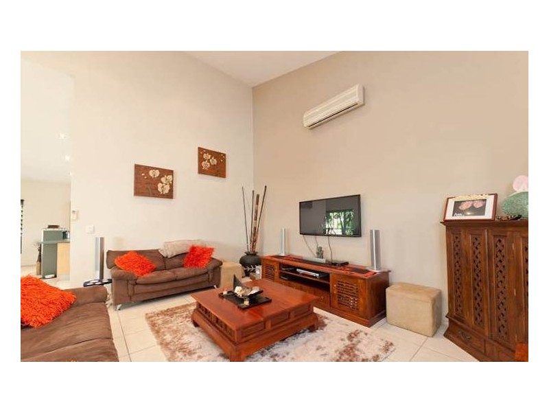 4 Maldives Place, Kawana Island QLD 4575