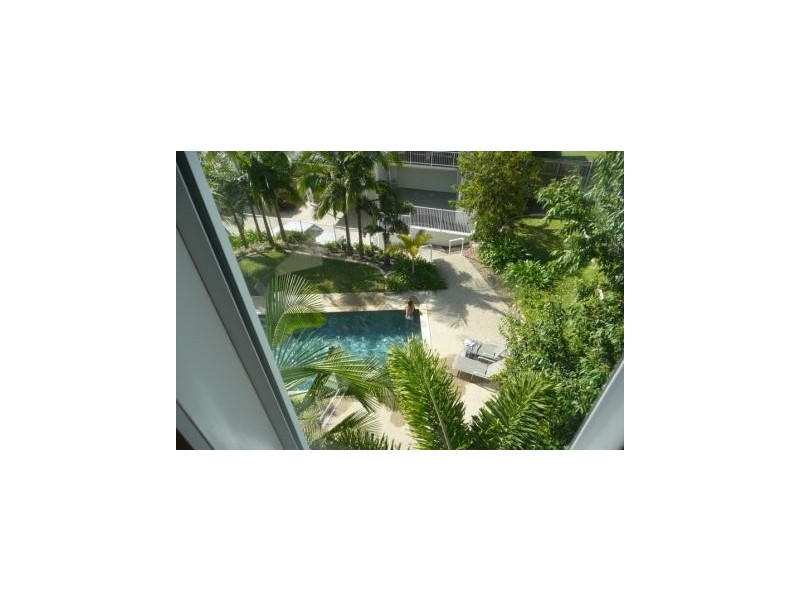 4/37 Arthur Street, Caloundra QLD 4551