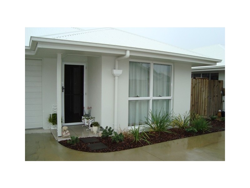 2/4 Lindesay St, Caloundra QLD 4551