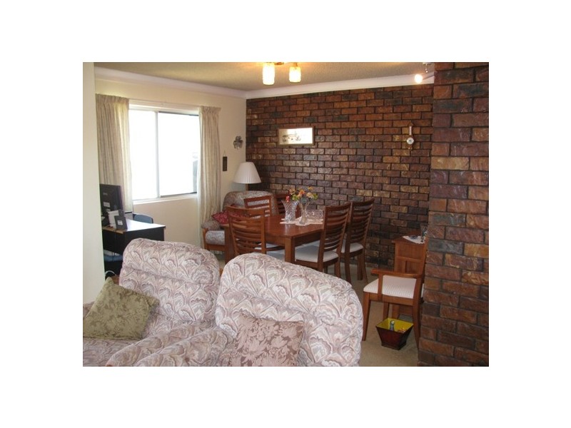 4/4 Oxley Street, Golden Beach QLD 4551