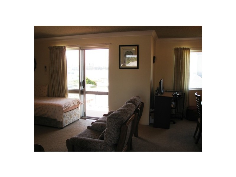 4/4 Oxley Street, Golden Beach QLD 4551