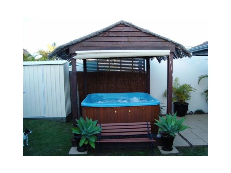 22 Clunie St, Caloundra QLD 4551