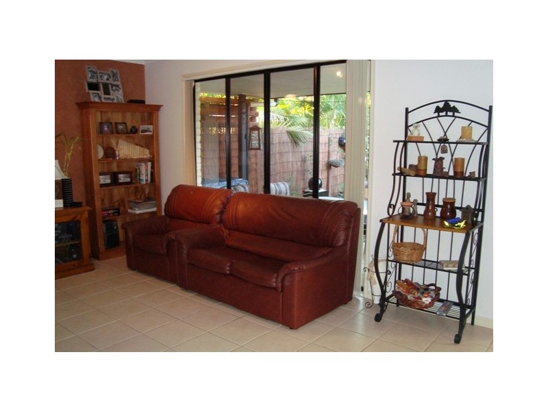 22 Clunie St, Caloundra QLD 4551