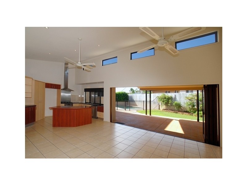 1 GLENNIE CLOSE, Caloundra QLD 4551