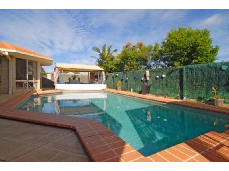 2 Wild Flower Way, Caloundra QLD 4551