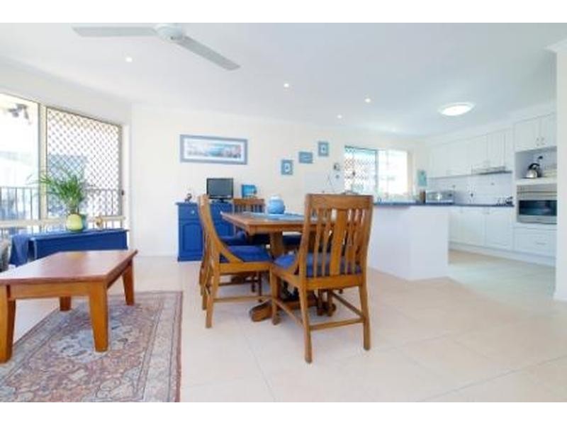 2 Wild Flower Way, Caloundra QLD 4551