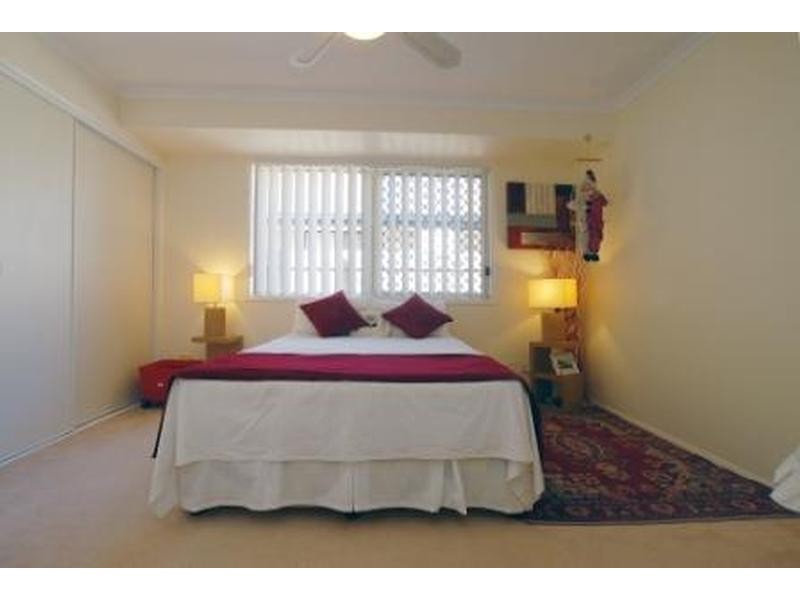 2 Wild Flower Way, Caloundra QLD 4551