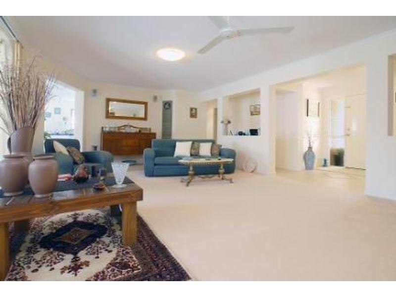 2 Wild Flower Way, Caloundra QLD 4551