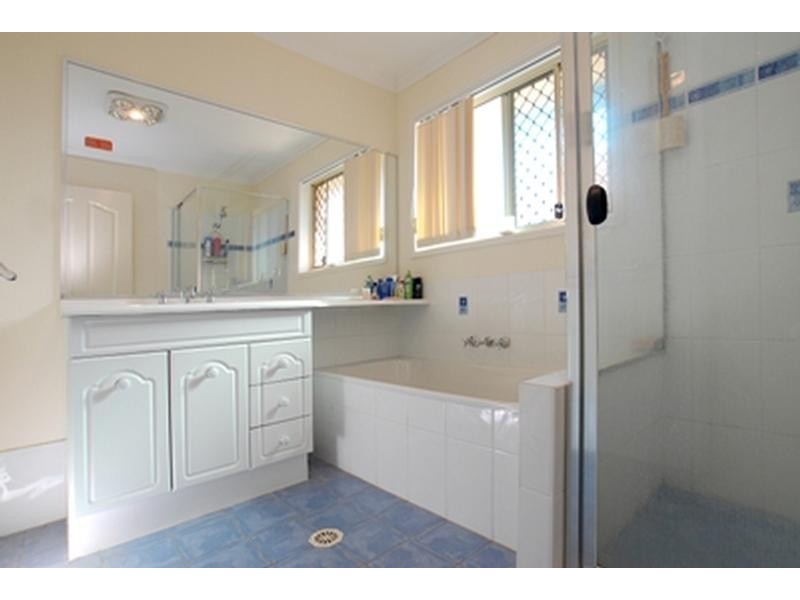 2 Wild Flower Way, Caloundra QLD 4551