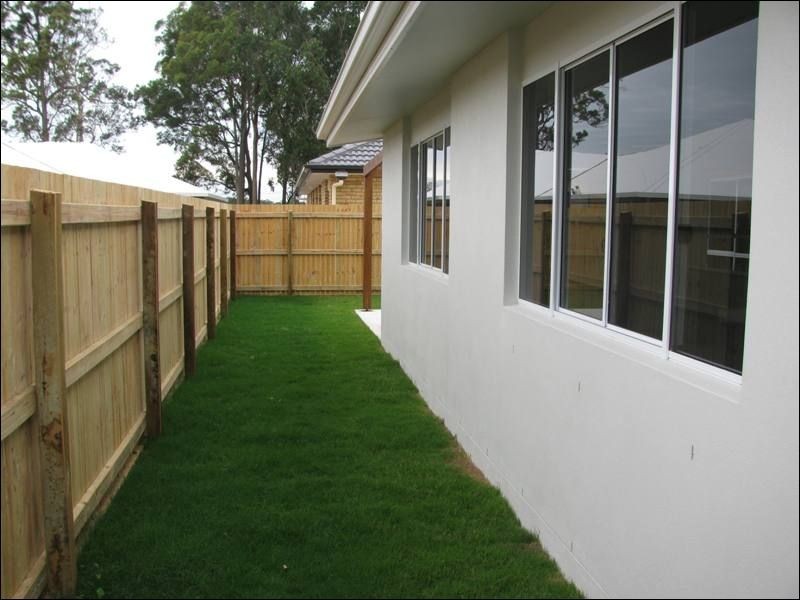 12 Cumberland Cr, Little Mountain QLD 4551