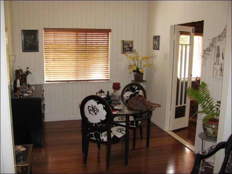 16 Ash Street, Maleny QLD 4552