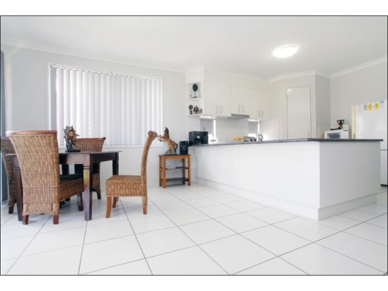 38 Crater St, Caloundra West QLD 4551