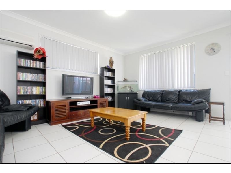38 Crater St, Caloundra West QLD 4551
