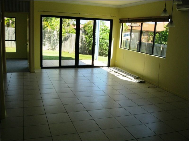 24 Rosslare St, Caloundra West QLD 4551