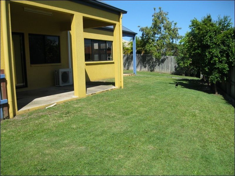 24 Rosslare St, Caloundra West QLD 4551