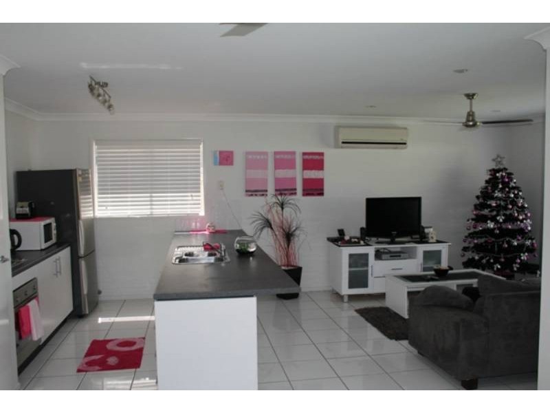 16 WHITE CEDAR DRIVE, Caloundra QLD 4551