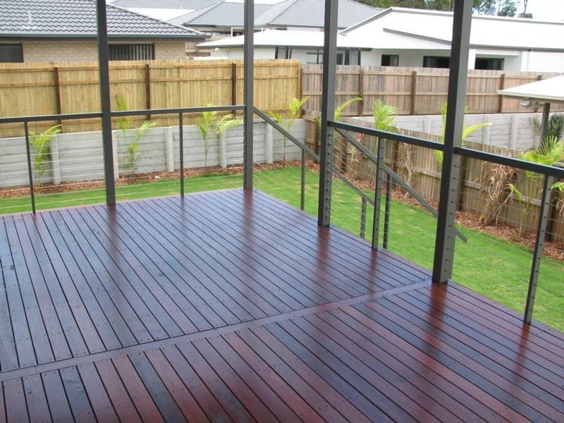 4 Leeside St, Caloundra QLD 4551