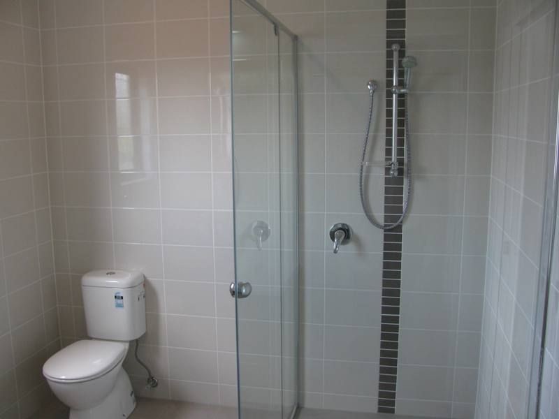4 Leeside St, Caloundra QLD 4551