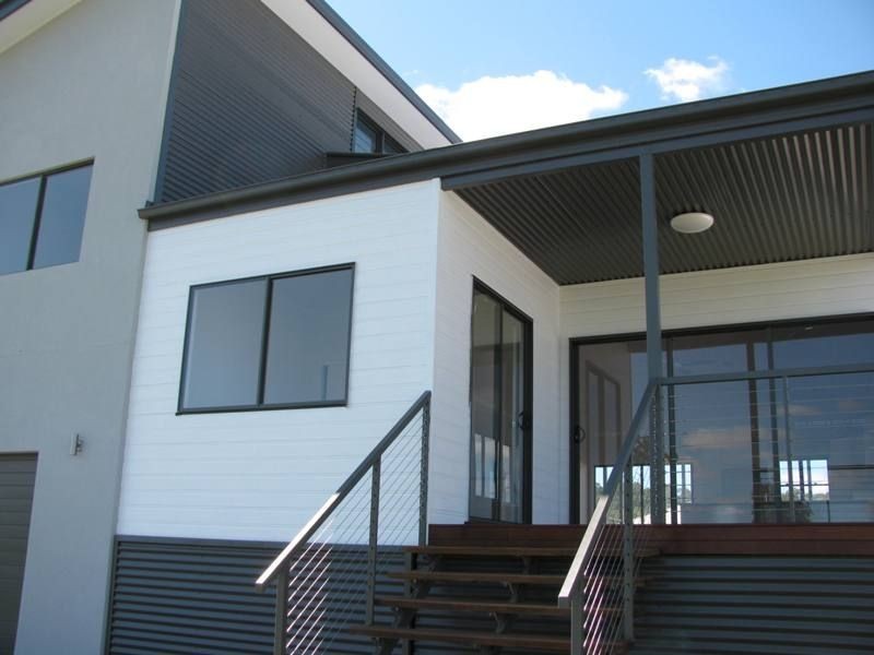 4 Leeside St, Caloundra QLD 4551