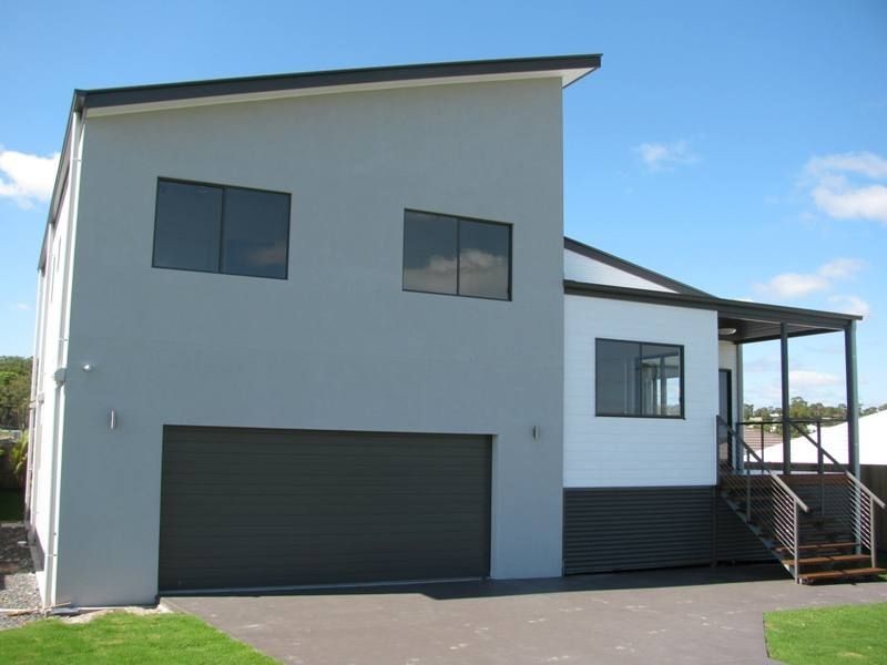 4 Leeside St, Caloundra QLD 4551