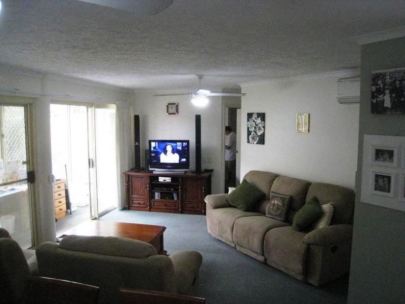 20 Warne Tce, Kings Beach QLD 4551