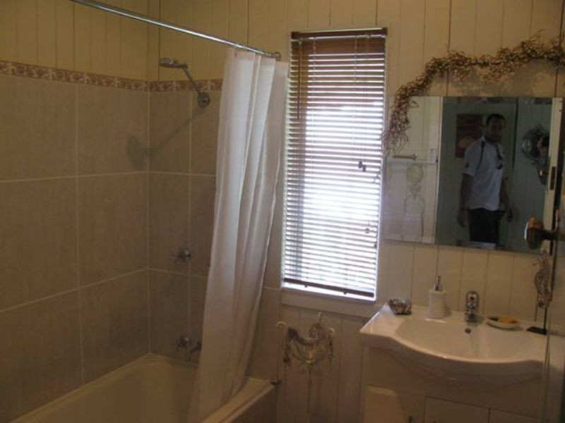 16 Ash St, Maleny QLD 4552