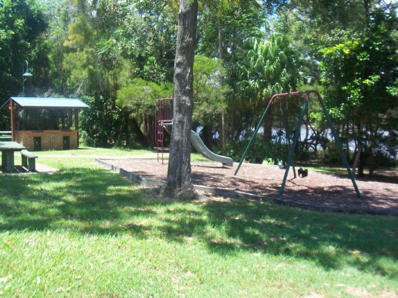 4 Warloo St, Wurtulla QLD 4575