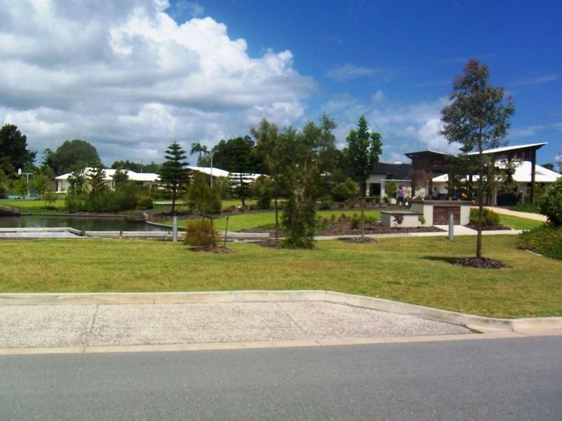 9 Whitehaven Way, Pelican Waters QLD 4551