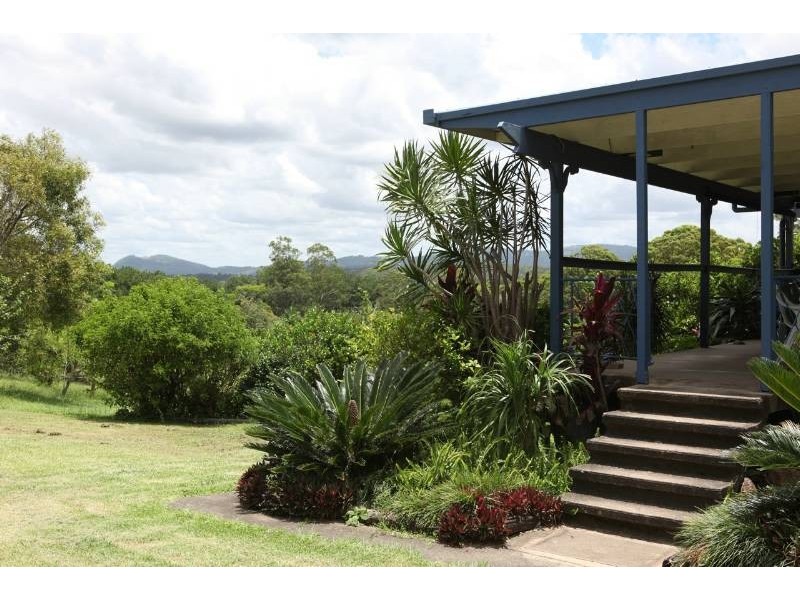 484 Glenview Rd, Glenview QLD 4553