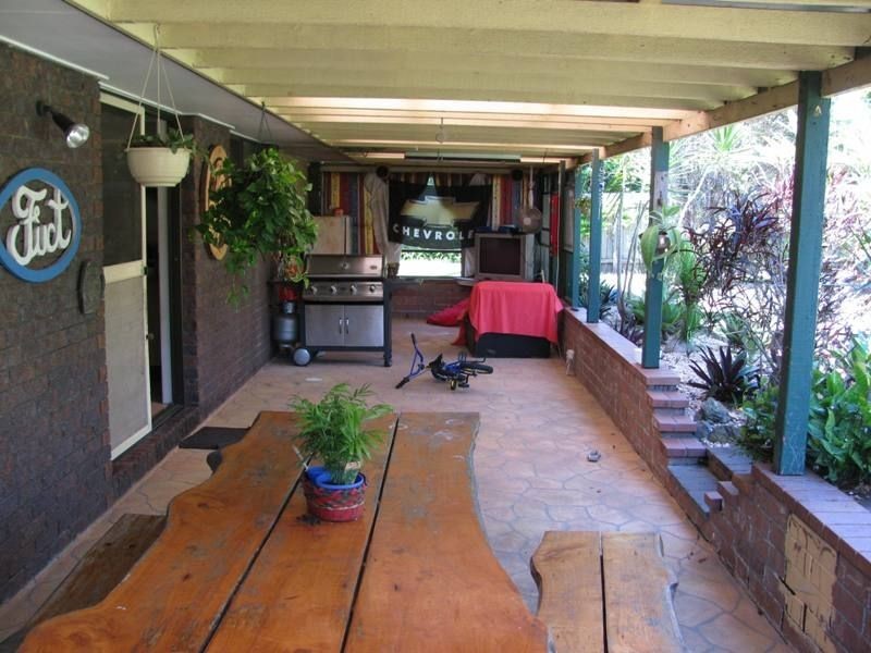 8 Nichols St, Beerwah QLD 4519