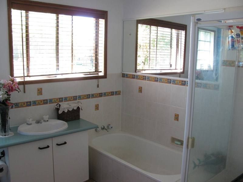 8 Nichols St, Beerwah QLD 4519