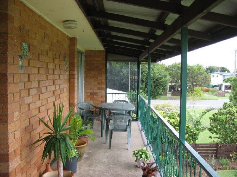 4  Coronation  Ave, Caloundra QLD 4551