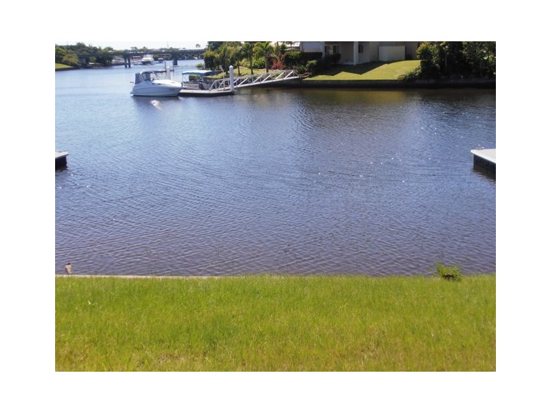 28 Harbourlights Way, Pelican Waters QLD 4551