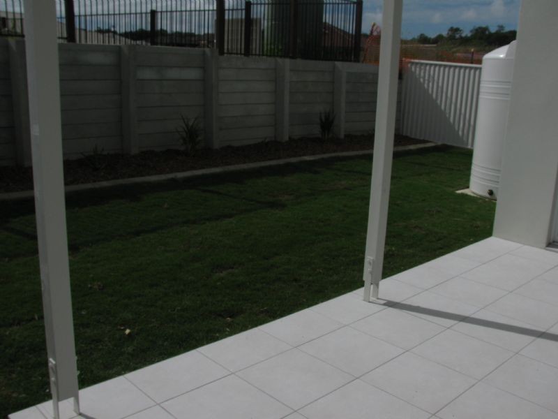 25 Riverstone Cr, Little Mountain QLD 4551