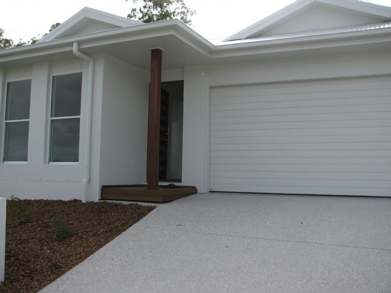 25 Riverstone Cr, Little Mountain QLD 4551