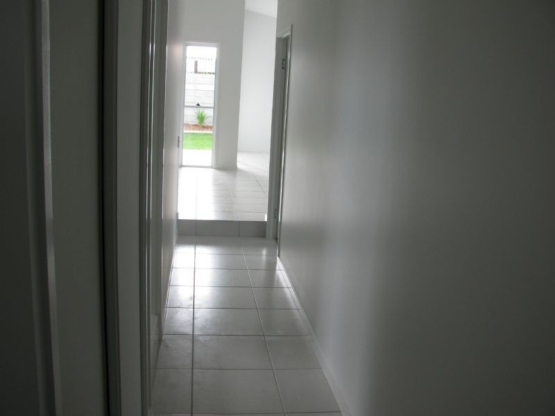 25 Riverstone Cr, Little Mountain QLD 4551