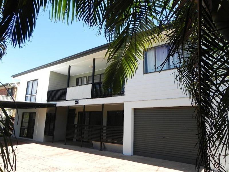 24 BEERBURRUM, Dicky Beach QLD 4551