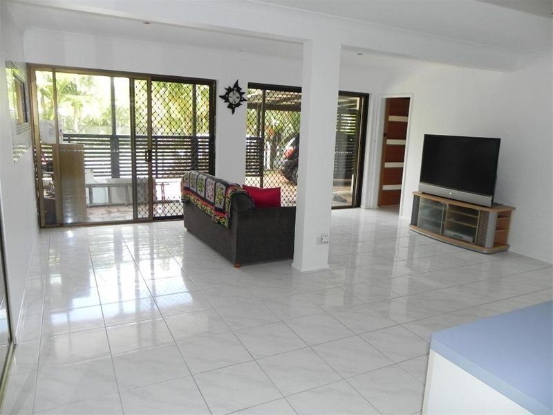 24 BEERBURRUM, Dicky Beach QLD 4551