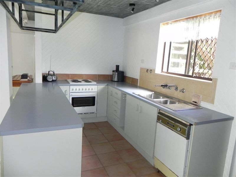 24 BEERBURRUM, Dicky Beach QLD 4551
