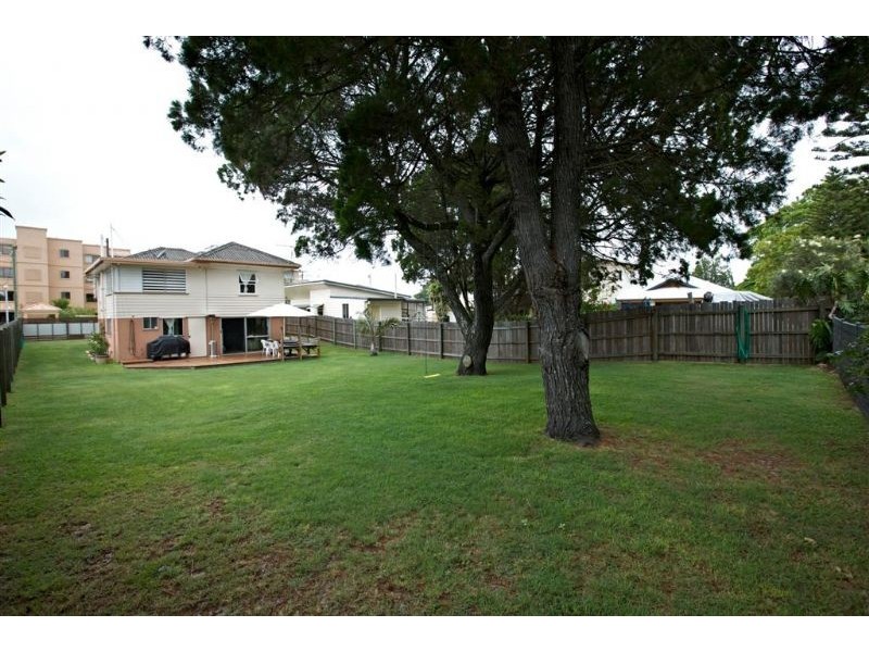 26 Taylor Ave, Golden Beach QLD 4551