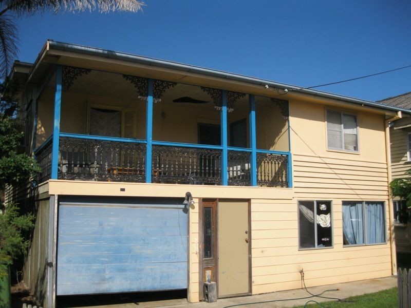 37 Kennedy Pde, Golden Beach QLD 4551