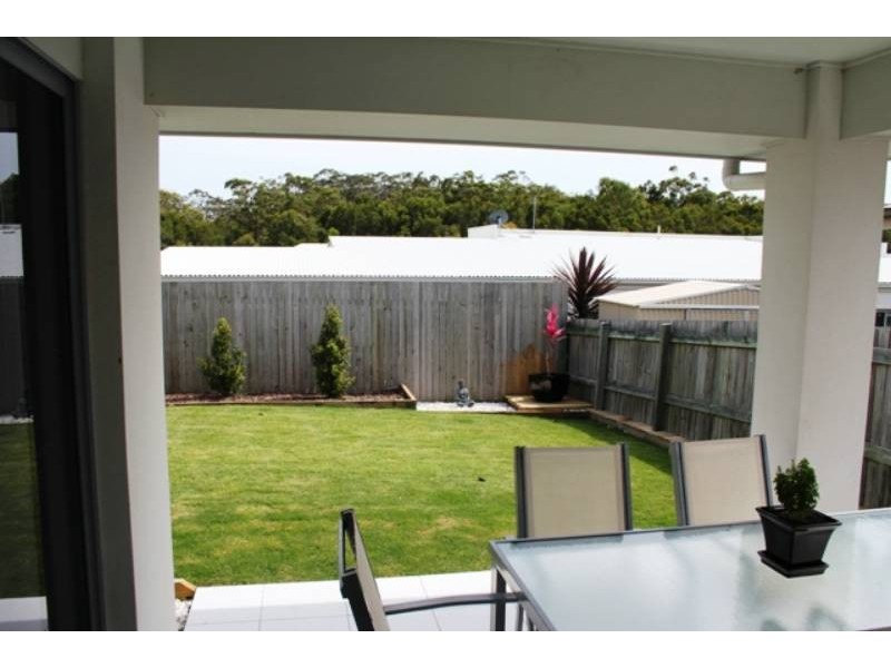 16 WHITE CEDAR DRIVE, Caloundra QLD 4551