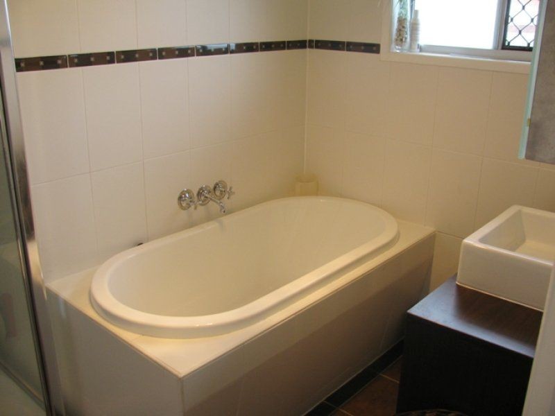 1 Justin Ct, Moffat Beach QLD 4551