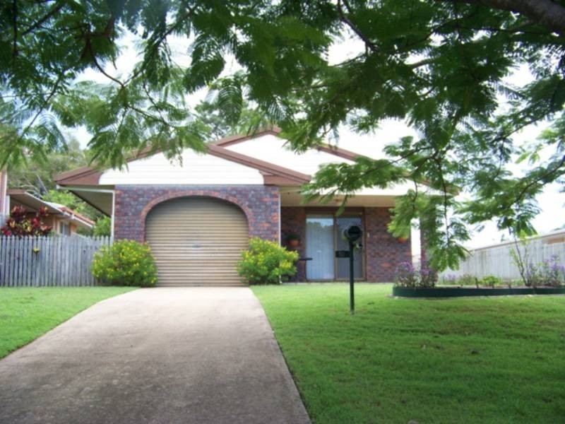 10 ROSLIN ST, Moffat Beach QLD 4551