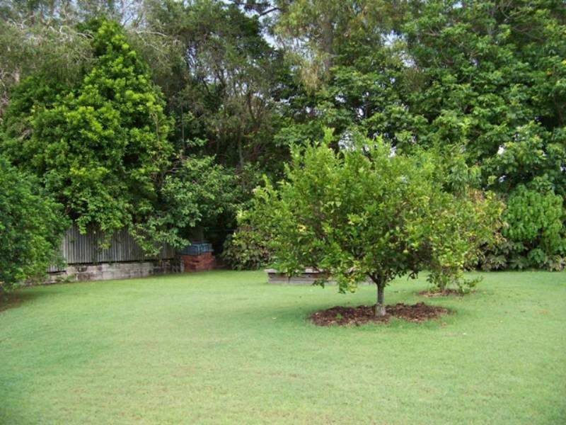 10 ROSLIN ST, Moffat Beach QLD 4551